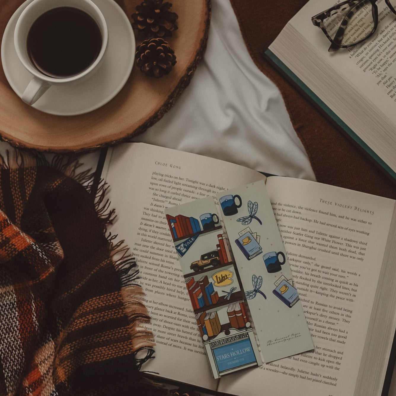 The Gilmore Girl's Bookshelf Bookmark